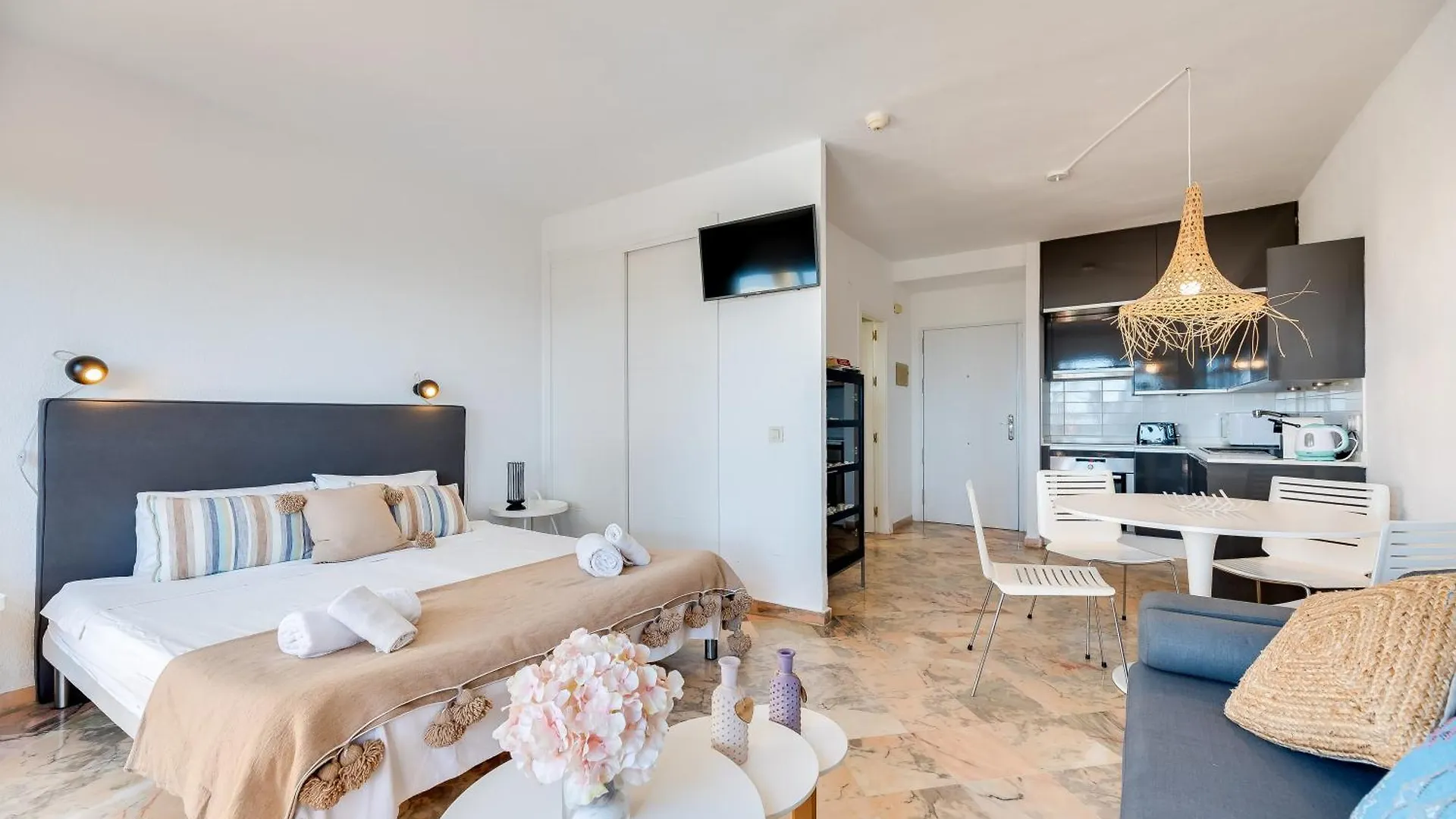 Holiday home Front Line Beach Studio Apartment Marbella