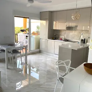 Beachfront Romana Playa Elviria Apartamento